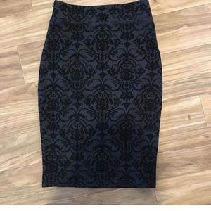 Damask Pencil skirt in black